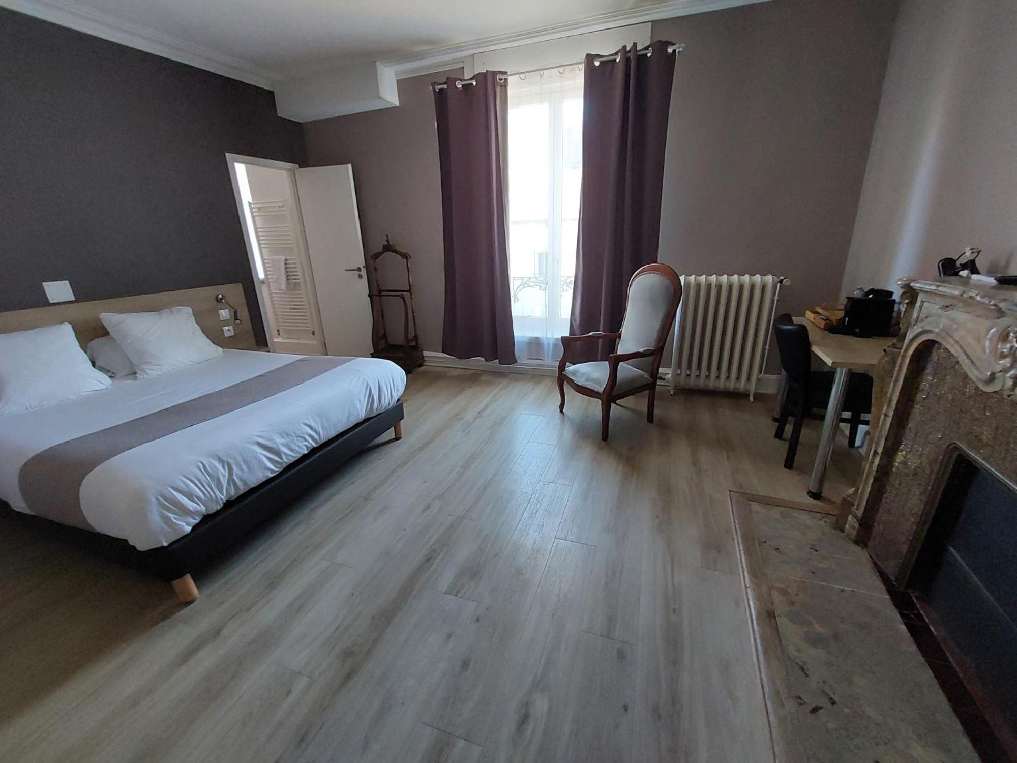 Logis Auberge Des Voyageurs Vandieres  エクステリア 写真
