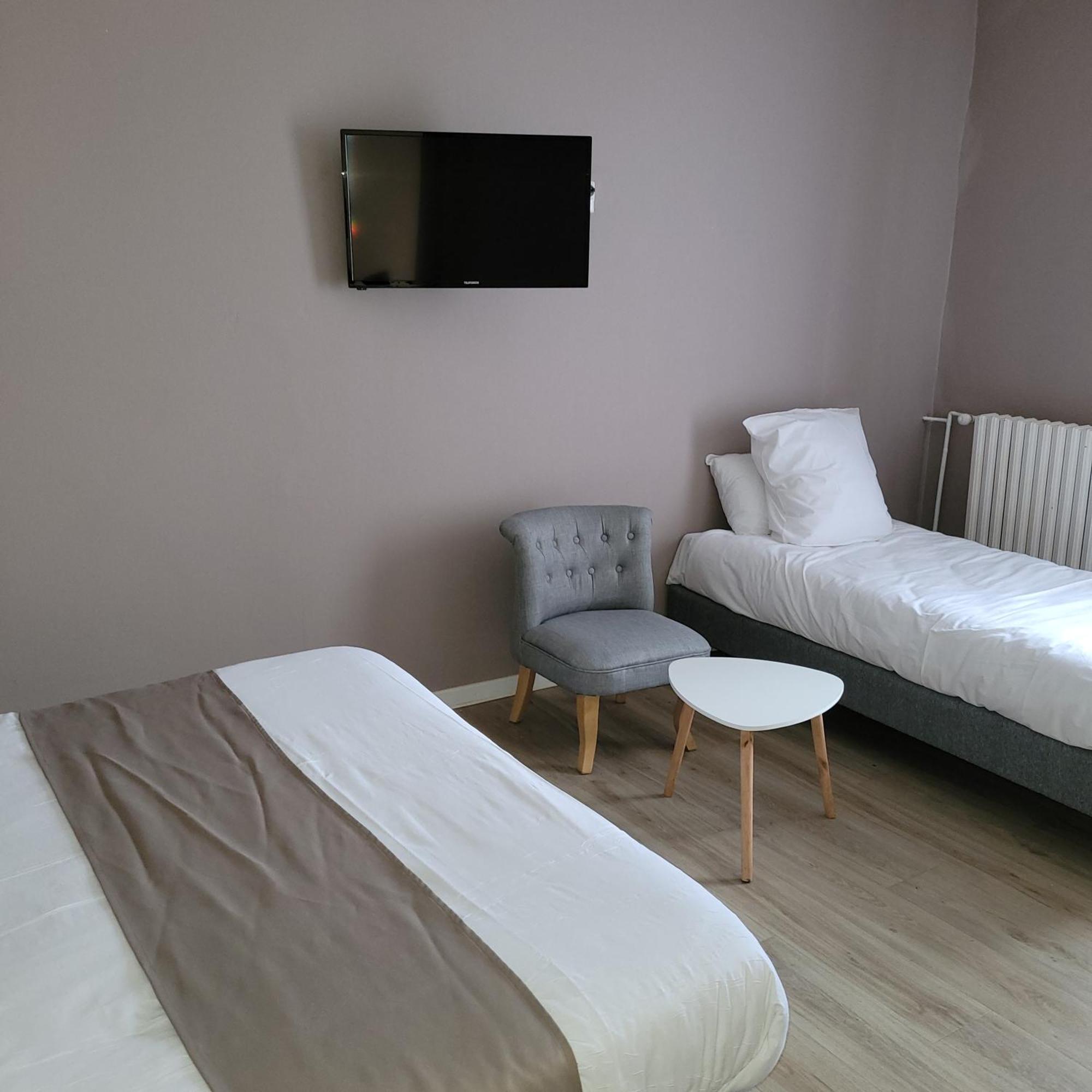 Logis Auberge Des Voyageurs Vandieres  エクステリア 写真